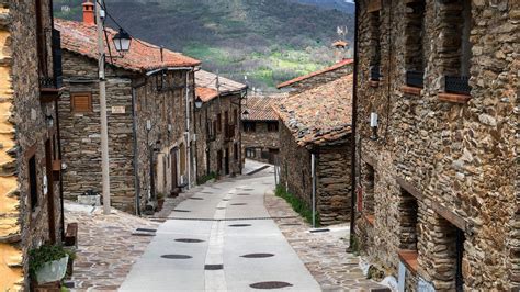 la hiruela rutas|Visitar La Hiruela, uno de los pueblos más bonitos de。